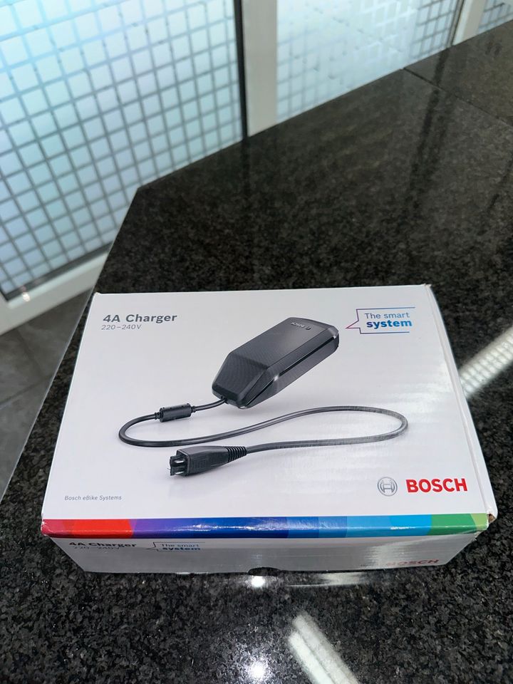 BOSCH 4A Charger - Smart System / E-Bike Charger in Essen