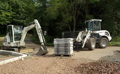 Baggerarbeiten Erdarbeiten Abbruch Zaunbau in Tüttleben