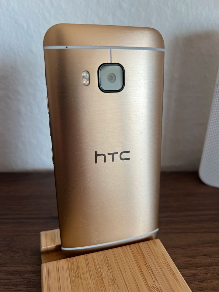 HTC One M9 Gold 32 GB in Hünfeld