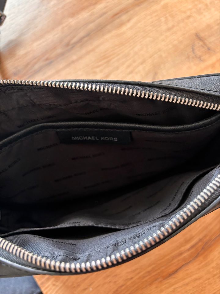 Michael Kors Jet Set Travel Crossbody Umhängetasche Handtasche in Schöllnach