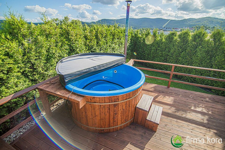 Hot Tub | Badezuber | Whirlpool | Russische Banja 2m x 1m in Berlin