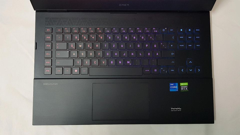 Laptop hp Gaming OMEN 17. RTX 3060/intel i7/144Hz/330W/SSD/16GB in Düsseldorf