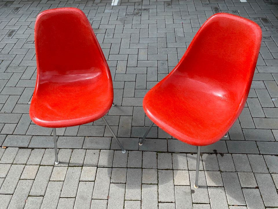 Herman Miller Vitra Eames Sidechair DSX Fiberglas Stuhl in Rot in Bruchsal