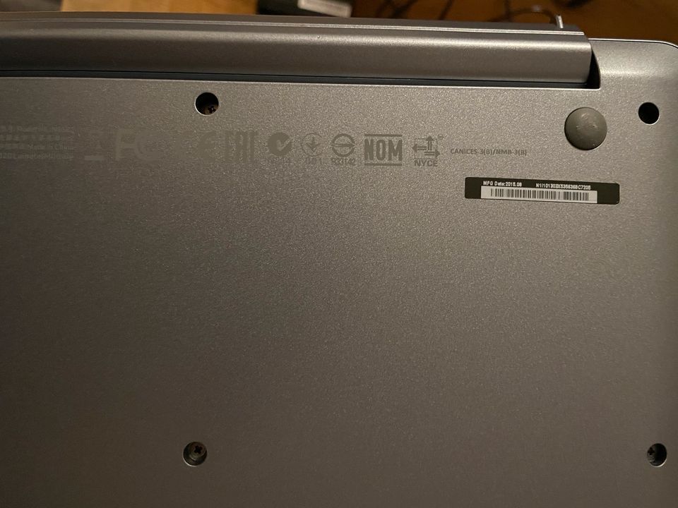 Acer One 10 Tablet mit Tastatur in Döbeln