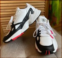 Adidas Damen Sneaker Sportschuhe Leder Schuhe 40 Gr 6,5 Neu Weiß Nordrhein-Westfalen - Menden Vorschau