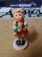 Hummel Göbel Figur Mädchen mit Puppe Nr. 239/B Hessen - Babenhausen Vorschau