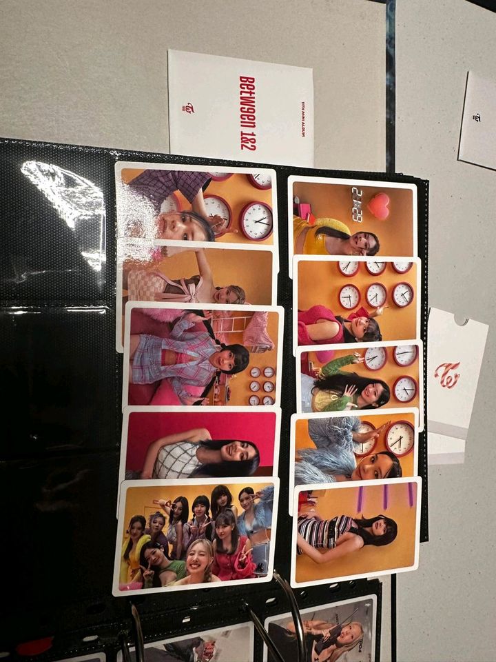 Twice Photocard sets in Duisburg
