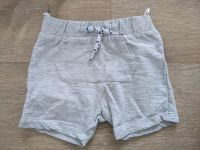 Shorts / kurze Hose / Baumwollshorts Gr. 80 neuwertig Niedersachsen - Adelheidsdorf Vorschau