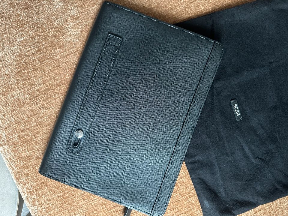 TUMI ASTOR DAKOTA LEDER TABLET/ IPAD SLIM BAG in München