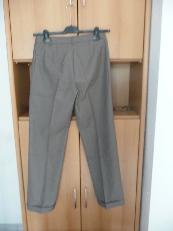 TOP Damen Anzug Business Hose Betty Barclay braun gestreift 38 in Rösrath