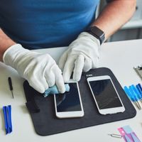 iPhone Display Reparatur Schnell, Zuverlässig inkl. Garantie Nordrhein-Westfalen - Meckenheim Vorschau