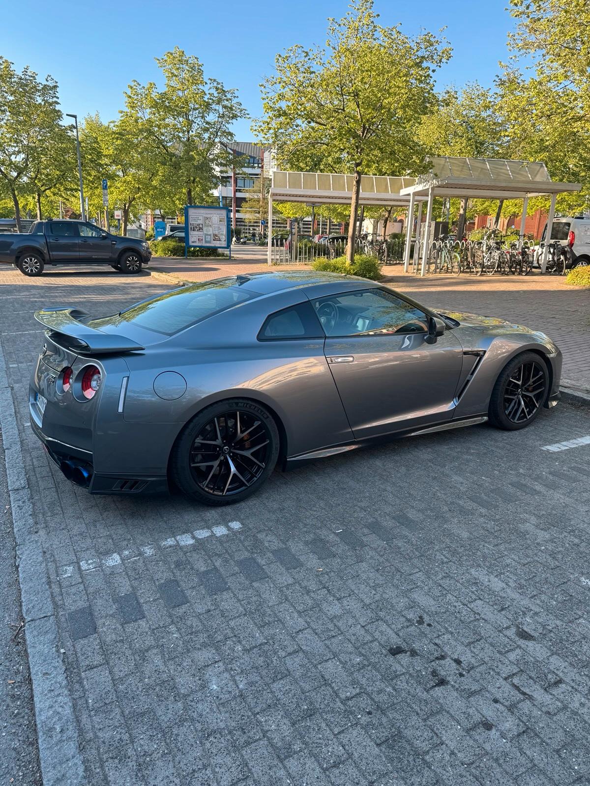 Abbildung des Autos Nissan GT-R Prestige Edi…