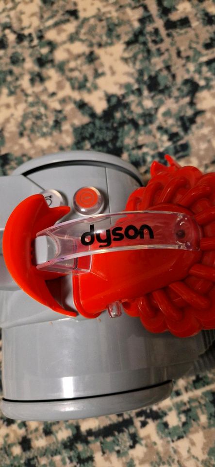 Dyson Kinderstaubsauger Spielzeug mit Geräuschen/Effekten in Weilheim i.OB