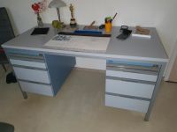 Schreibtisch massiv abschließbar mit Schubladen Niedersachsen - Bad Pyrmont Vorschau