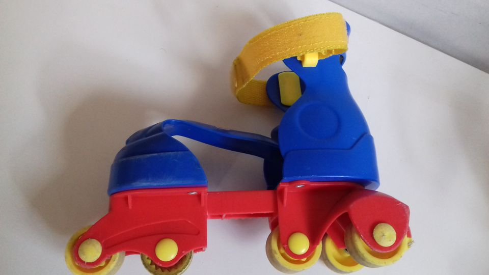 Fisher Price Kinder Rollschuh verstellbar von Größe 23 bis Größe. in Mönchengladbach