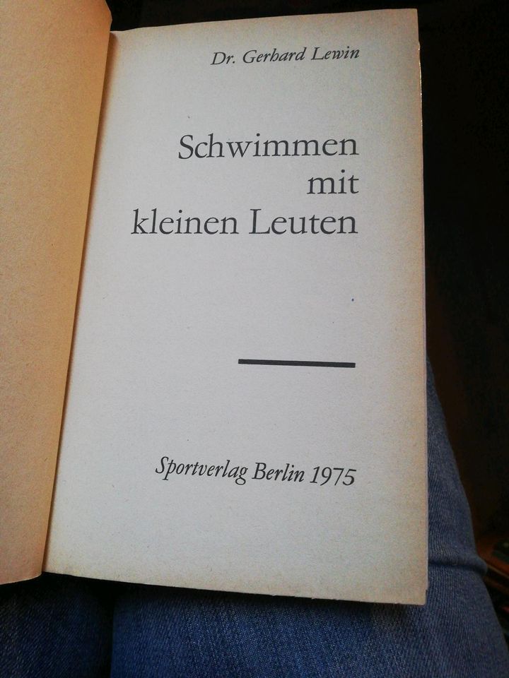 Schwimmen mit kleinen Leuten Fachbuch in Langenstein