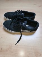 Nike Sb Schuhe schwarz weiß 42,5 US 9 Brandenburg - Woltersdorf Vorschau