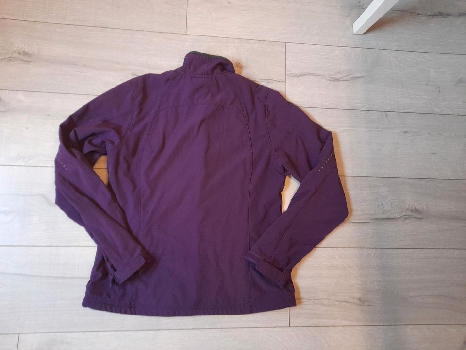 Softshelljacke lila gr. 38 in Kalbach