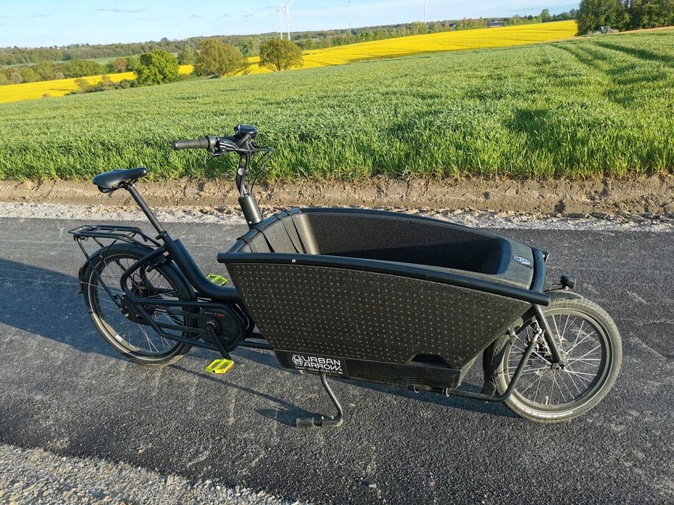 Urban Arrow Lastenrad Fahrrad Familie Transportrad E-Bike E Motor in Ense