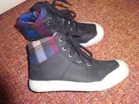 Neue Keen Elena Boots Schuhe Gr.39,5 Dresden - Leubnitz-Neuostra Vorschau