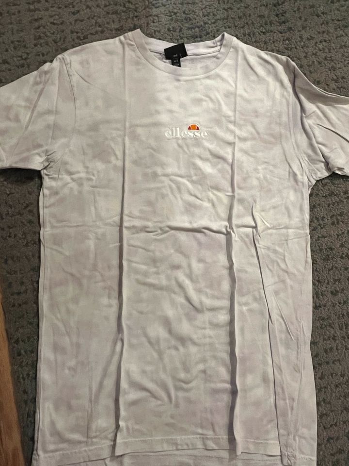 Ellesse T-Shirt Größe S in Issum