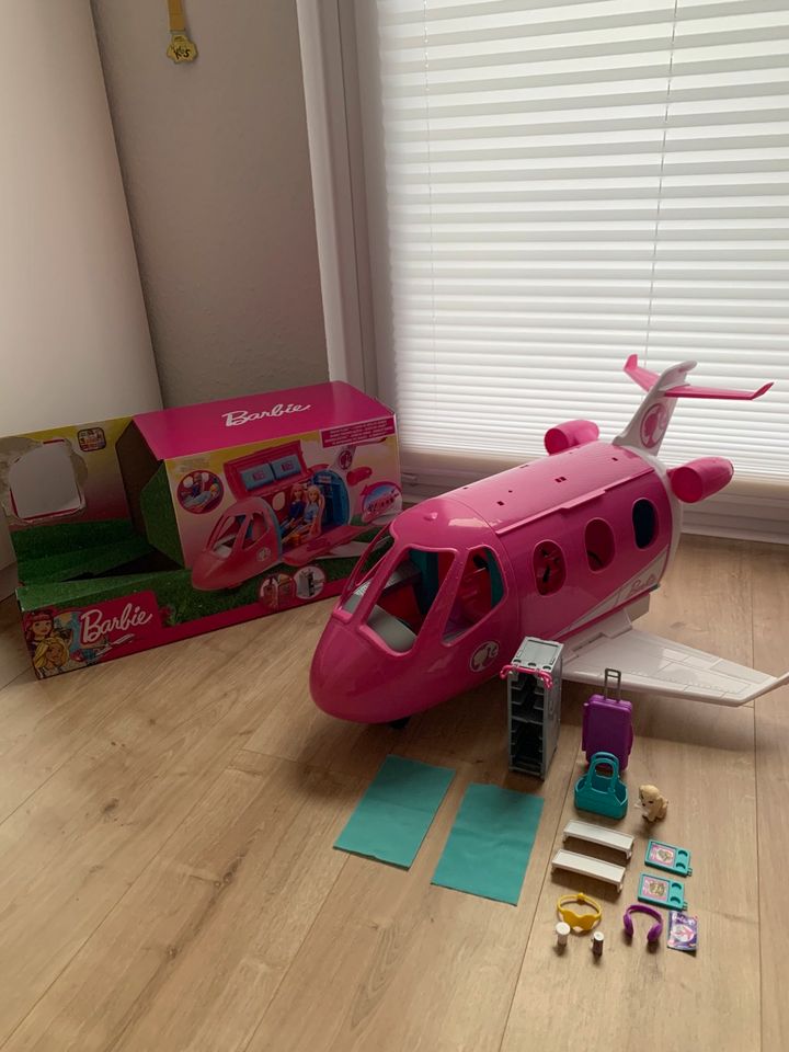 Barbie Traumflugzeug mit Zubehör (ohne Barbie) in Hoyerswerda