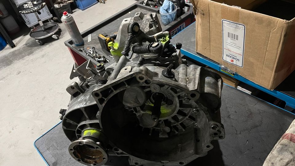 02M Getriebe 4 Zylinder DRW 300 km/h Übersetzung  1.8t turbo in Schönefeld