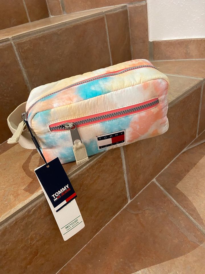 Tommy Hilfiger Kulturtasche Waschtasche neu in Dorsten