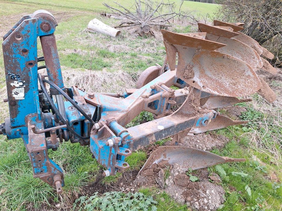 Verkaufe 3-Schar  Pflug Rabewerk in Hollfeld