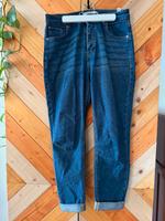 RESERVED Mom-Jeans, high rise, dunkelblau, Größe 40 Berlin - Wilmersdorf Vorschau