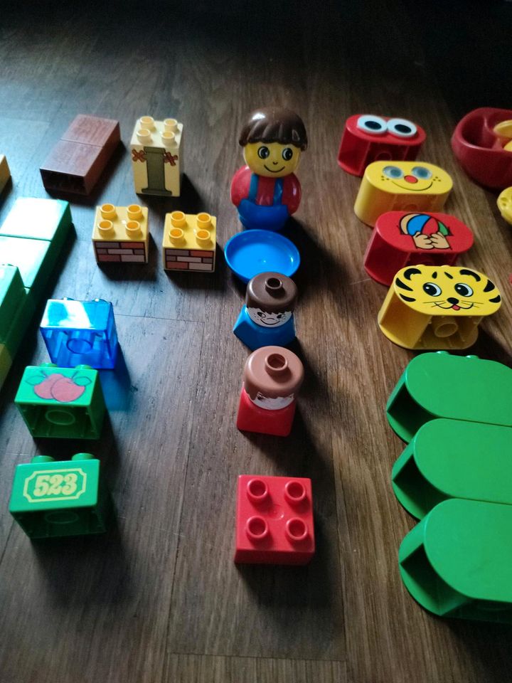 Retro Sammlung Lego Duplo abzugeben 123 Lego in Bergrheinfeld