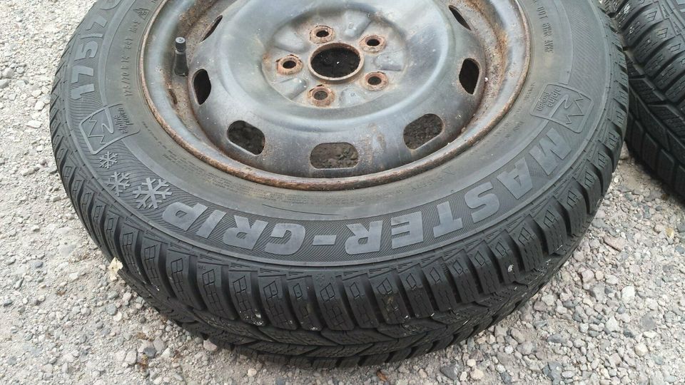 Toyota Carina E T19 Winterräder 175/70R14 Sommerräder 185/65R14 in Gotha