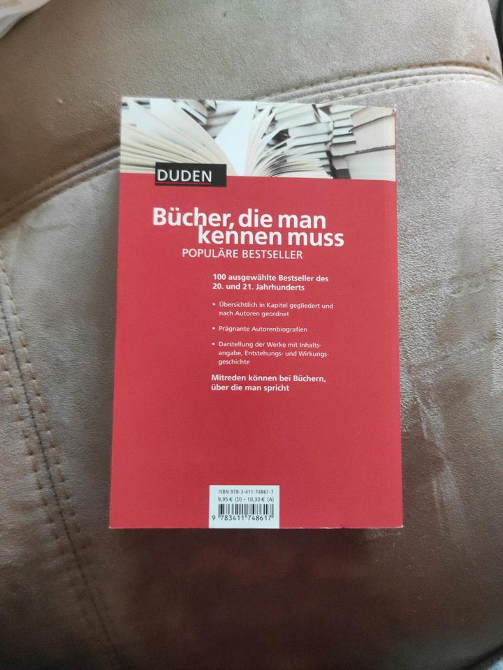 Bücher, die man kennen muss - Populäre Bestseller (Duden) in Norderstedt