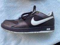 Nike Air braun/bronze Größe 41 Frankfurt am Main - Preungesheim Vorschau