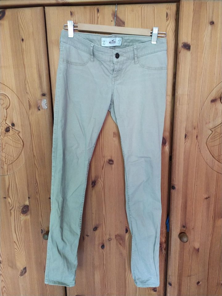 Hose beige Gr. 26/31 von Hollister in Freiburg im Breisgau