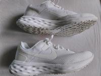 Nike Running Schuhe, Damen, Gr 42, weiß, gut Rheinland-Pfalz - Kempenich Vorschau