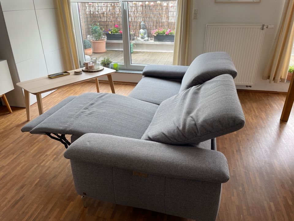 Sofa grau Musterring mit Motor in Köln