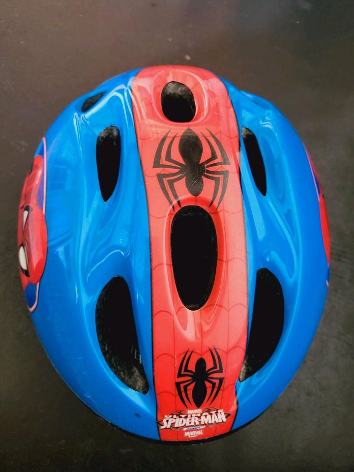 Fahrrad/Skateboard Helm in Bochum