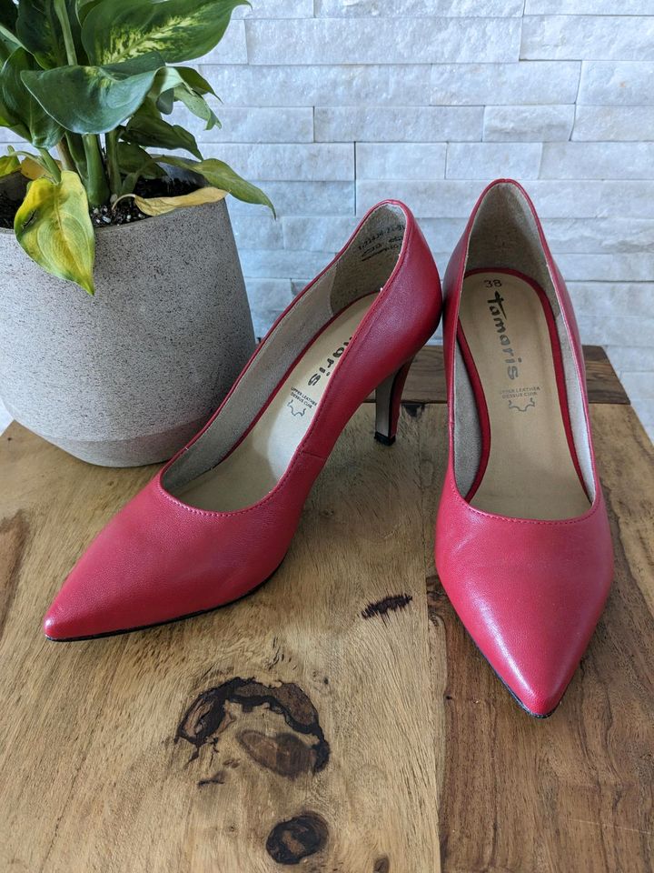 Tamaris Pumps Gr. 38 spitz / Echtleder rot in Hessen - Viernheim | eBay  Kleinanzeigen ist jetzt Kleinanzeigen