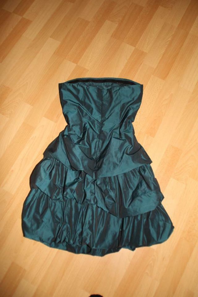 Abendkleid XS/ 34 kurz, Ballkleid in dunkelgrün in Garlipp