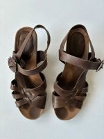 Clarks Wedges Sandalen dunkelbraun Leder Gr. 40 Frankfurt am Main - Sachsenhausen Vorschau