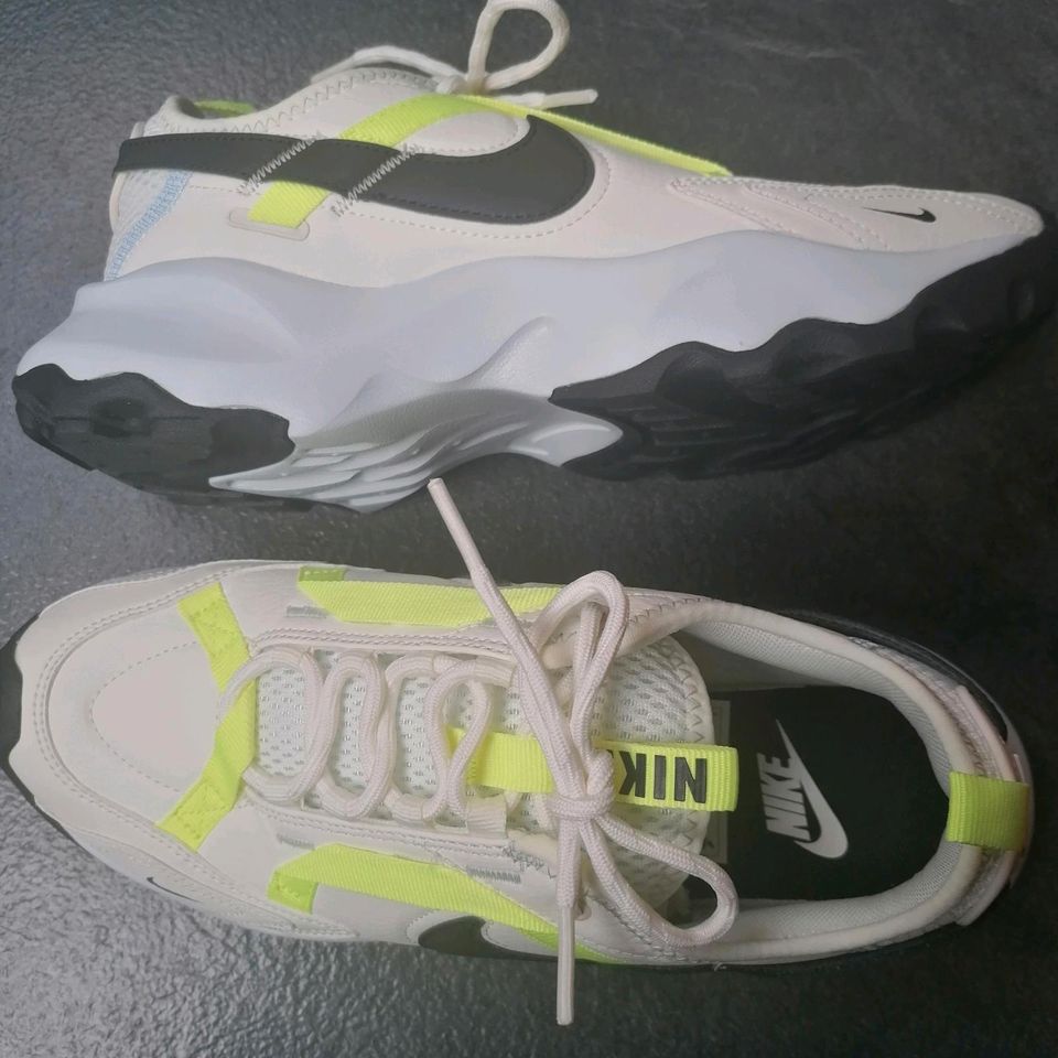 Nike W TC 7900 (Neu) Gr. 39/ 25 cm in Alfter