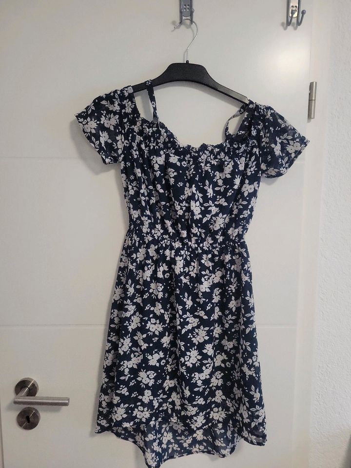 Blaues Mädchen Sommerkleid 152 in Albstadt