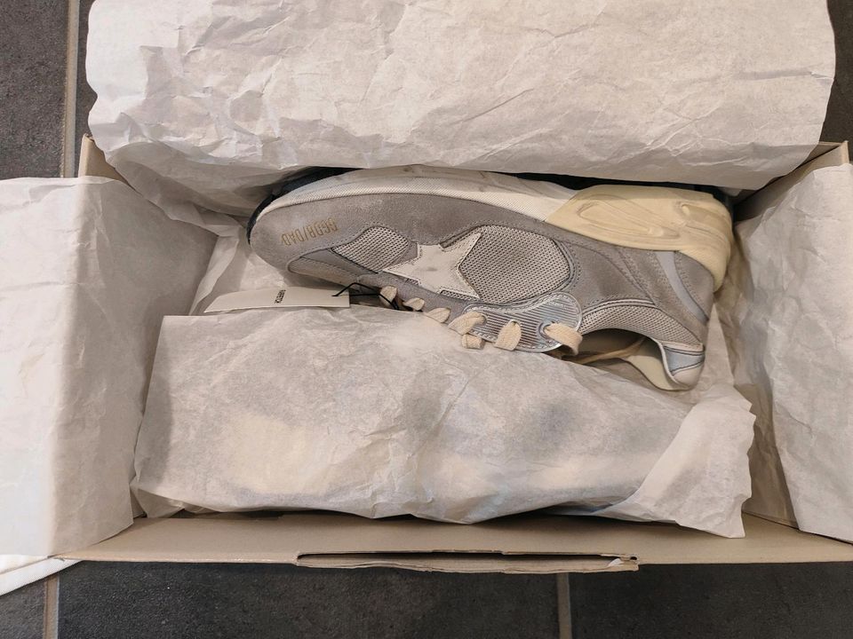 Golden Goose Dad Star Sneakers neu Größe 41 unisex in Rüsselsheim