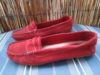 Bequeme Mokassins aus rotem Veloursleder Hush Puppies Gr. 39 München - Schwabing-West Vorschau