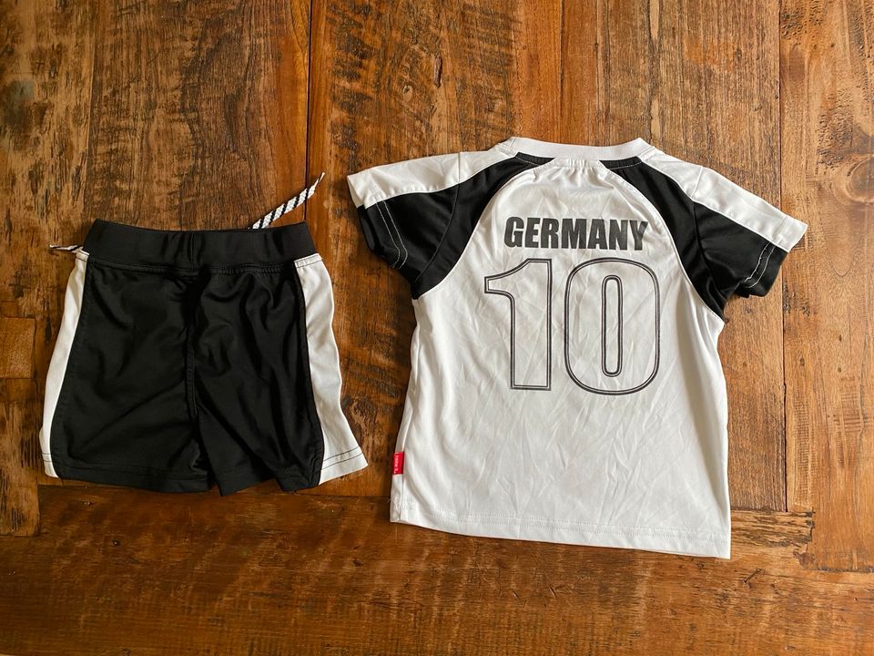 Deutschland Trikot und Hose Gr. 86 Name it in Essen