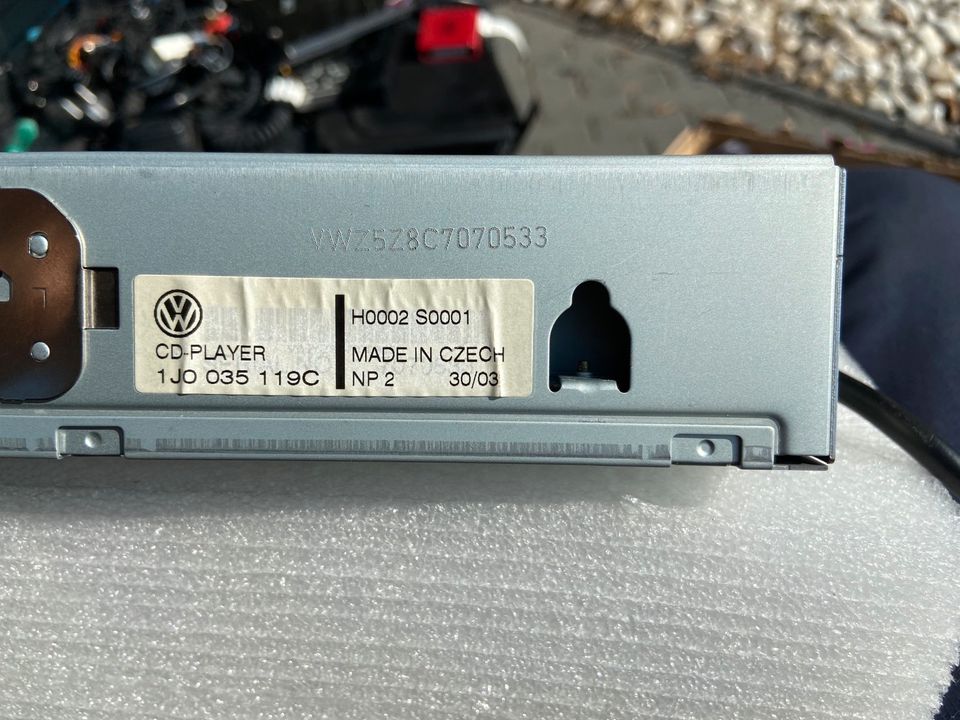 VW CD Player / CD Wechsler 1J0035119C in Berlin