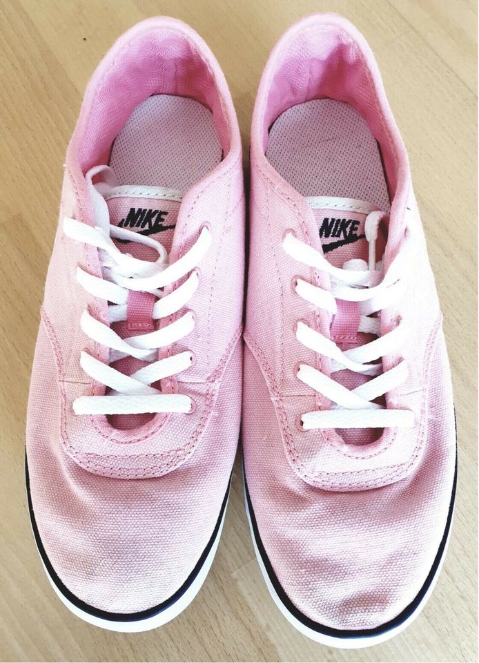 Nike Sneaker Damen SB Charge Canvas Gr. 38,5 pink in Gingen an der Fils