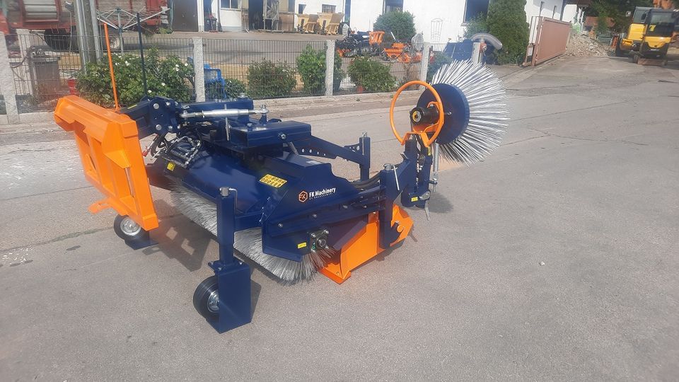 Kehrmaschine 1,2m Schlepper Radlader Hoflader Weidemann Euro in Stetten