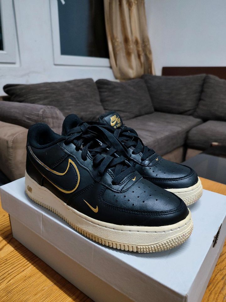 Nike Air Force 1 Low '07 Black Metalic Größe 39 in Saarbrücken